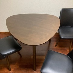 ダイニングテーブル