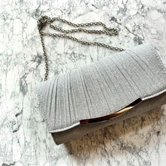 パーティバッグ　安い　ショルダーバッグ シルバー 結婚式 ラメ　チェーンの画像