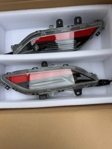 80ハリアー純正リアウインカー美品