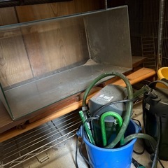水漏れチェックがまだなので一時募集止めます　６０センチ水槽と濾過器