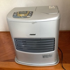 石油ファンヒーター　トヨトミ