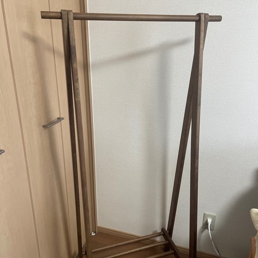 【取引決定済】木製ハンガーラック