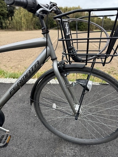 27インチ6段ギアオートライト自転車