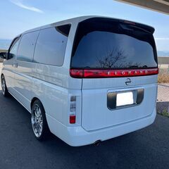 綺麗なエルグランド　１０万㌔　E51　3500ｃｃ　の画像