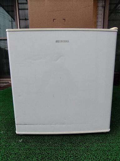 アイリスオーヤマ　冷蔵庫　小型　42l  AF42-W