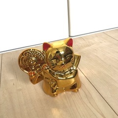 【新品・非売品】金ピカ招き猫の貯金箱
