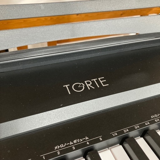 TORTE 電子ピアノ　スタンド・イスセット　※鍵盤日焼けあり