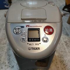 タイガー　電気湯沸かしポット　PVI-A220 2.15L 04年製　中古の画像