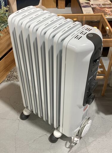 【DeLonghi デロンギ】アミカルド オイルヒーター RHJ35M0812-DG 8～10畳 定価約3万8千円 使用2回 最大1200W