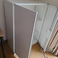 キャビネット　収納棚