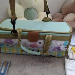 小学校で購入した、絵の具セットの画像