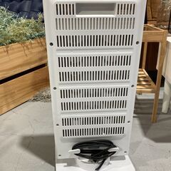 【カーボンヒーター】XR-SF11 2022年 遠赤外線 490W 900W 切替可能 ～11畳 ダイヤル式 電気ヒーター 遠赤外線 暖房 速暖 首振り 2灯 コンパクト 足元 暖房器具 静音 省エネ 節電 の画像