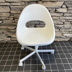 IKEA 子ども用デスクチェア LOBERGET イケア ローベルゲット 25C 北3の画像