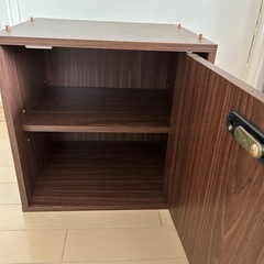 ロック付き収納箱の画像