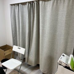 カーテンの画像