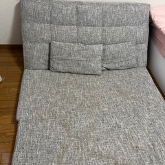 ソファーベッドの画像