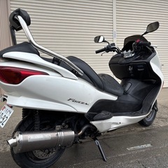 ⭐️自賠責R8.8付❗️MF08フォルツァZ⭐️タイヤ・プラグなどなど新品交換で快調^_^⭐️モリワキマフラー・バックレスト⭐️250ccビッグスクーター⭐️の画像