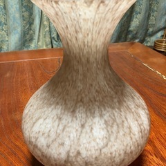 お洒落な花瓶の画像