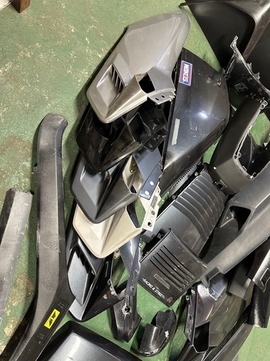 【売り切れました
】フュージョン純正カウル大量セット！　早い者勝ち！