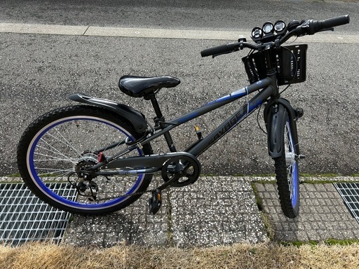 子供用自転車　外装6段24インチ