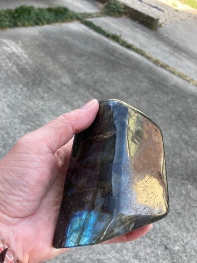 ラブラドライト原石】「月と太陽の象徴」の石(小) 銀河系の力を秘めた