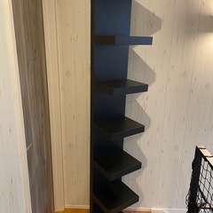 IKEA LACK ウォールシェルフユニット ブラックブラウン スニーカーラックの画像