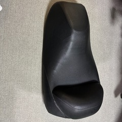 グランドマジェスティ　純正シート