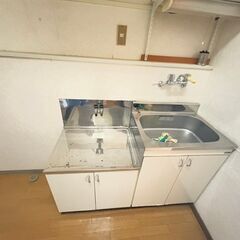 駐車場あります！フローリング！エアコン！敷金・礼金・仲介手数料ありません！ジモティからのお問い合わせでフリーレント1ヶ月。家賃３０,０００円！明るいお部屋です！日当たり良好物件です！駐車場1台付き（３，３００円）【ヴィラ３０】 − 群馬県