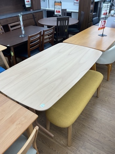 KC-17【新入荷　リサイクル品】絶対満足価格　大川家具　ベンチダイニング3点セット　　ナチュラル