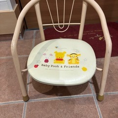 子供の椅子の画像