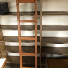 インテリア　ハシゴ
