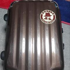 キャリーケースですよ。