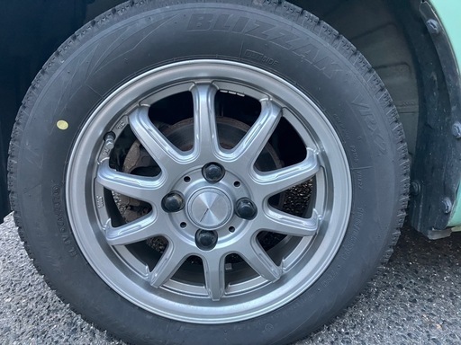 スタッドレスタイヤ