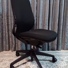 オカムラ デスクチェア シルフィ― ハイバック 肘無し 樹脂脚 ブラックフレーム C637XR-FSF1 ブラックの画像