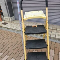 【お買い上げありがとうございました】難あり　折りたたみ　3段踏み...