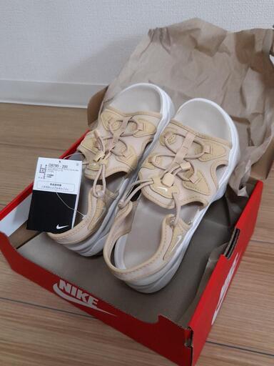 【3月25日まで】(未使用) 23cm NIKE WMNS AIR MAX  ナイキエアマックスココサンダル
