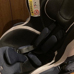 エールべべ チャイルドシート 新生児～18kgの画像