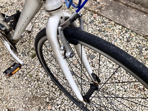 632、GIANT escape R3 3×8速 シルバー