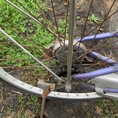 自転車　ママチャリ　前後パンク　鍵付きの画像