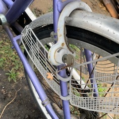 自転車　ママチャリ　前後パンク　鍵付きの画像