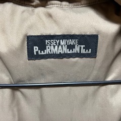Issei Miyake ロングダウンコートの画像