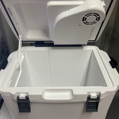 【決まりました】HiKOKI UL18DA コードレス冷蔵庫の画像