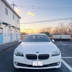 BMW 5シリーズ ホワイト2年車検付き