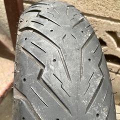 ピレリエンジェルスクートフロント、リアセットの画像