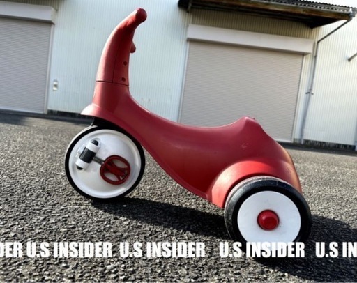 LAより入荷!!　ラジオフライヤー / 三輪車　ペダル収納可能!!　岐阜より迅速発送★送料無料