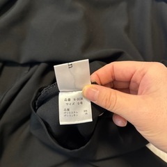 紐でリボンを結べる、ゆとり感があるワンピースの画像