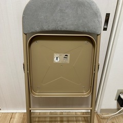 ベロアのフォールディングチェアの画像