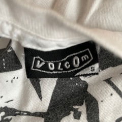 VOLCOM ホワイト　Tシャツの画像