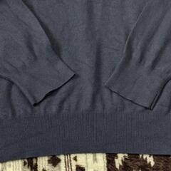 GU Vネック薄手ニット　Lサイズの画像