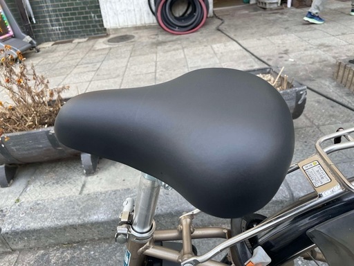 『ＳＡＬＥ　３０％』　電動自転車　ヤマハ　２６インチ　８．９ＡＨ　新品　バッテリー　充電器　付き　ゴールド　配達可能